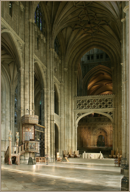 11  Canterburey Cathedral Nave